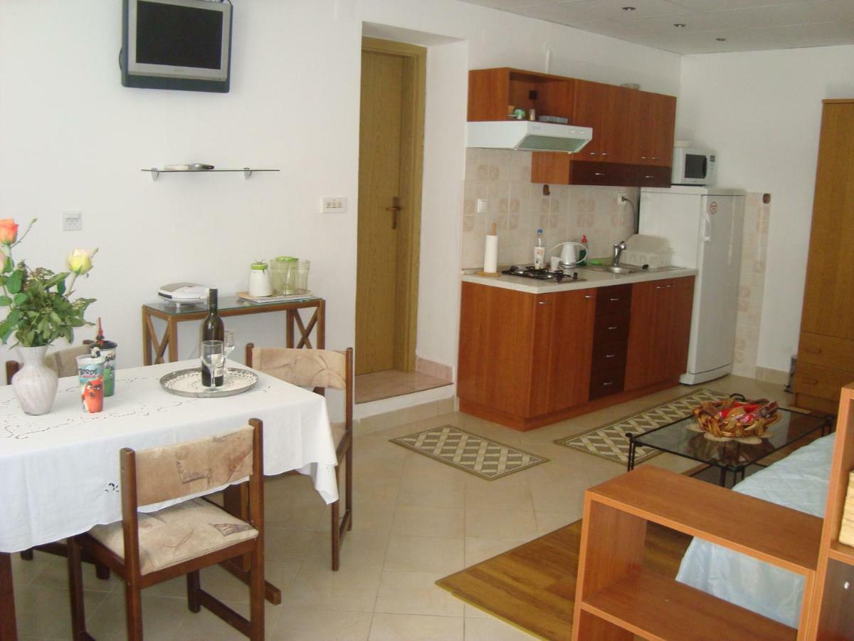 Studio Apartment Lile Trstenik  Buitenkant foto